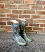 Wellington camouflage boots